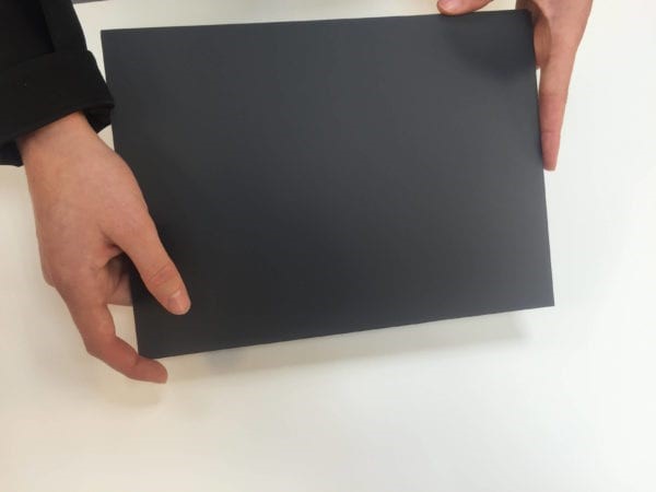 Công nghệ màn hình khuếch tán màu đen – Ultra Black