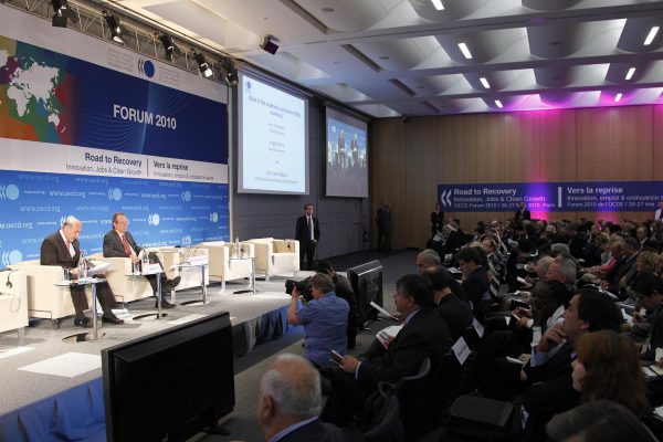 Giải pháp kết nối không dây CLICKSHARE tại cuộc họp OECD